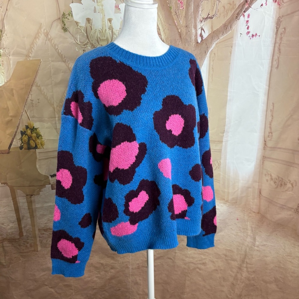 NEW Lilly Pulitzer Ferrara Vibrant Floral Sweater in blue flare - Picture 6 of 12